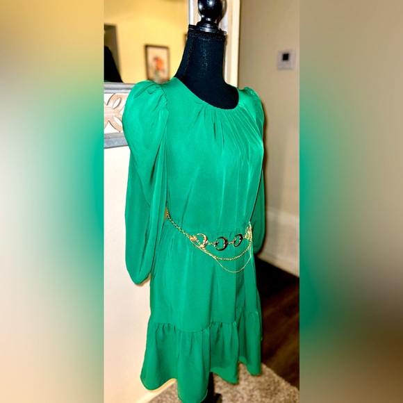 🤩 NEW LISTING! NY & Co Green Tiered DressWomen’s Sz Medium Pullover Button - Picture 2 of 9
